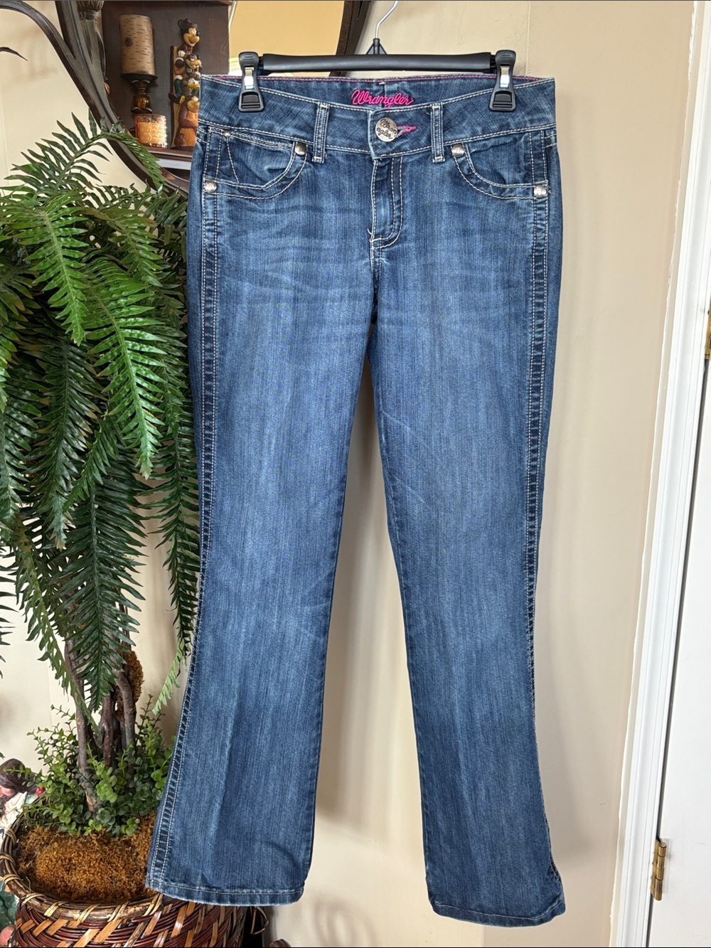 Wrangler Boot Cut Jeans Mid Blue Wash Western Denim 5-Pocket Embellished Rivets - Picture 13 of 13